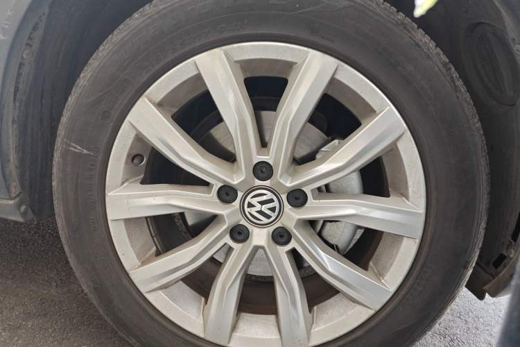 Used Volkswagen T-ROC 2020 280TSI DSG Two-Wheel-Drive Elite Version Right Front Wheel Hub