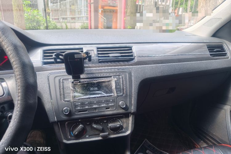 Used Volkswagen Santana 2016 1.6L Manual Comfort Edition Audio And AC Panel