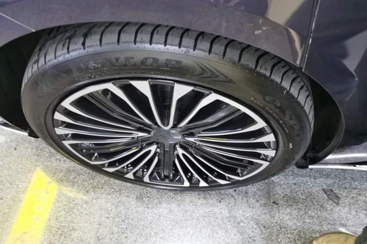 Used Avatr 12 2024 Updated Version 700 Three-Laser Rear-Wheel Drive Luxury Edition
