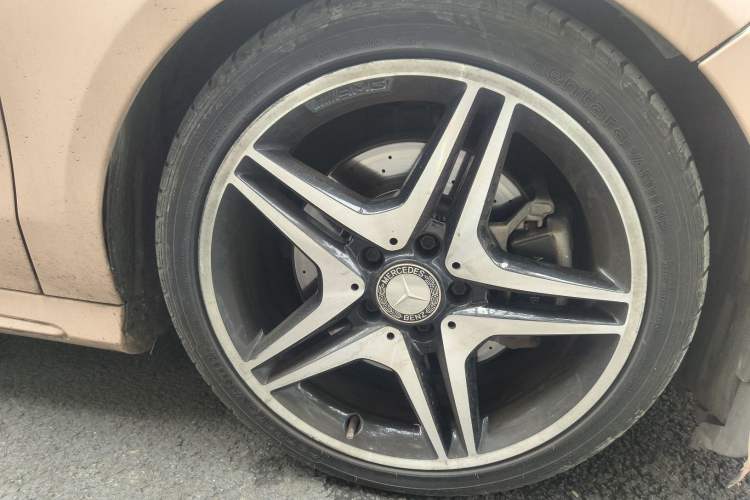Used Mercedes-Benz CLA 2014 CLA 260 4MATIC Right Front Wheel Hub