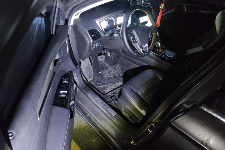 Used Ford Mondeo 2013 2.0L GTDi 200 Luxury Model