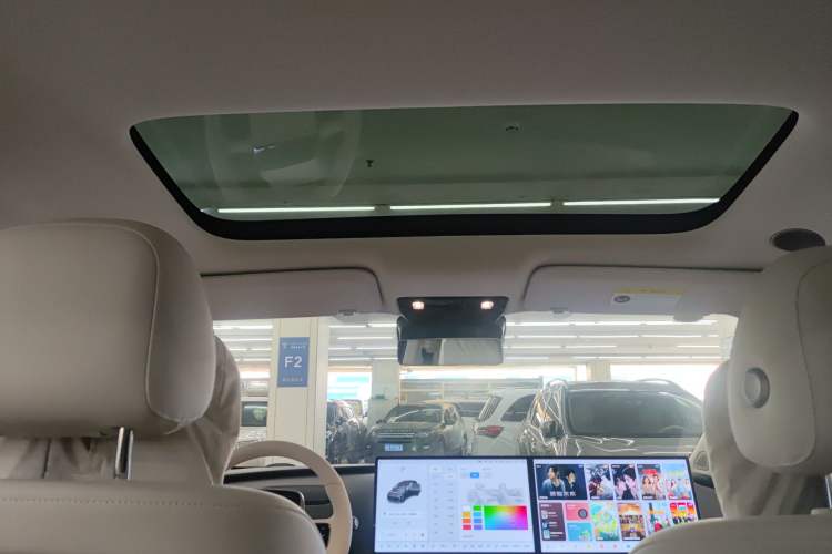 Used Li Auto i8 2025 Model Standard Version Headliner