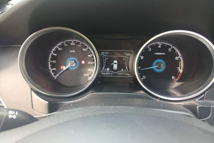 Used Zotye SR7 2016 1.5T Manual Cube Road Edition China V Standard