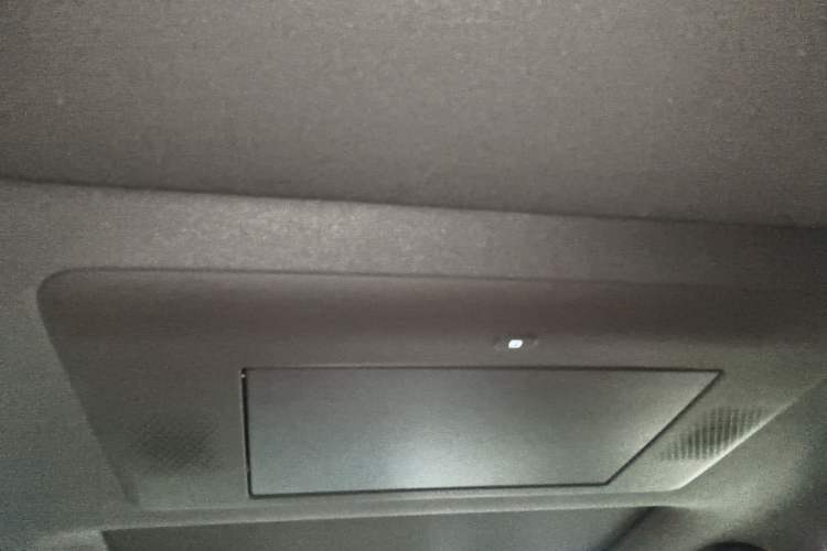 Used Dongfeng Aeolus L8 2025 Model 185KM Dream Edition Headliner