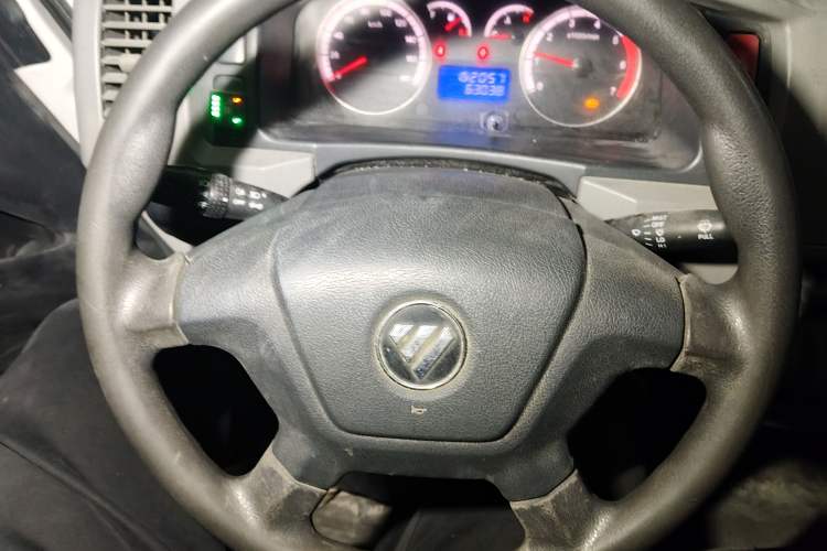 Used Foton Scenic G7 2017 2.0L Long-Wheelbase Commercial Van High Roof 2 Seats 4Q20M
