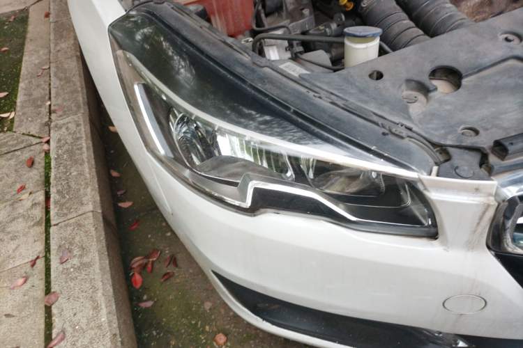 Used Peugeot 508 2015 1.6THP Automatic Prestige Edition Right Front Headlight