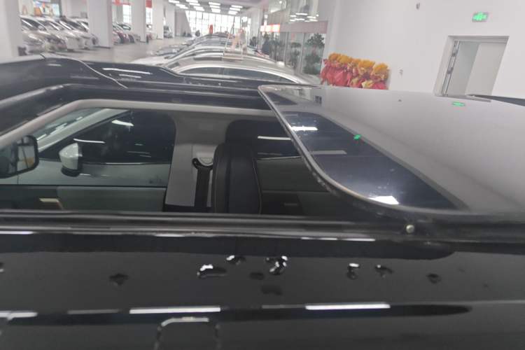 Used iCAR 03 2024 501km Four-wheel Drive Long-Range Advanced Version Roof