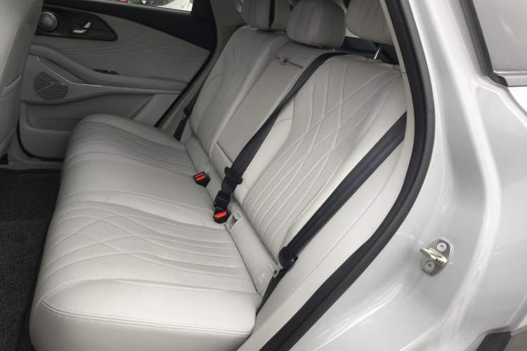 Used EXEED Stellar 2023 400T Four-Wheel Drive Luxury Edition Left Rear Seat