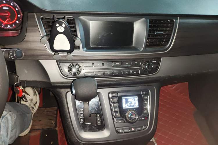 Used SAIC MAXUS G10 2018 PLUS 2.0T Automatic Elite Edition Audio And AC Panel