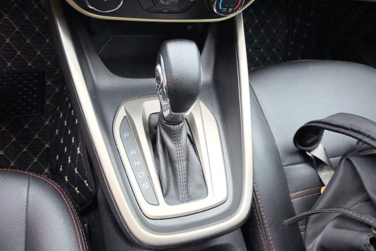 Used Ford Escort 2017 Revised Version 1.5L Automatic Comfort Edition Gear Lever