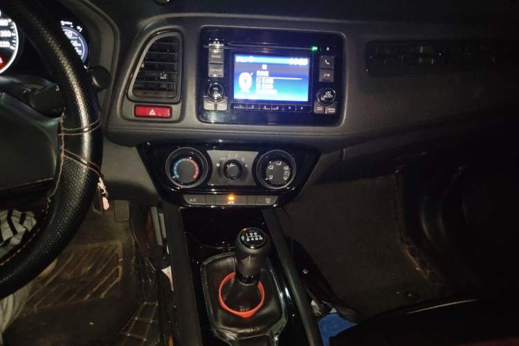 Used Honda Vezel 2017 1.5L manual two-wheel drive Comfort trim level