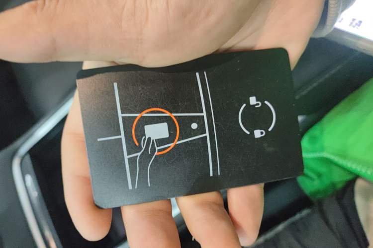 Used Tesla Model Y 2023 Long-Range All-Wheel-Drive Version