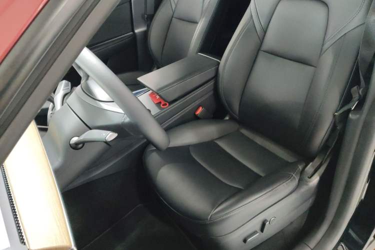 Used Tesla Model Y 2021 Long-Range All-Wheel-Drive Version
