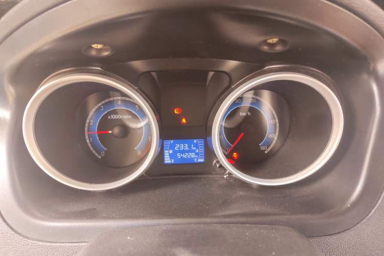 Used CHANGAN KAICHENG Ruixing M60 2019 1.5L Standard Version China VI Emission Standard 5/6 Seats DAM15KR
