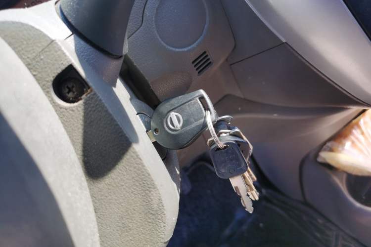 Used Nissan Sunny 2015 1.5XE Manual Comfort Edition
