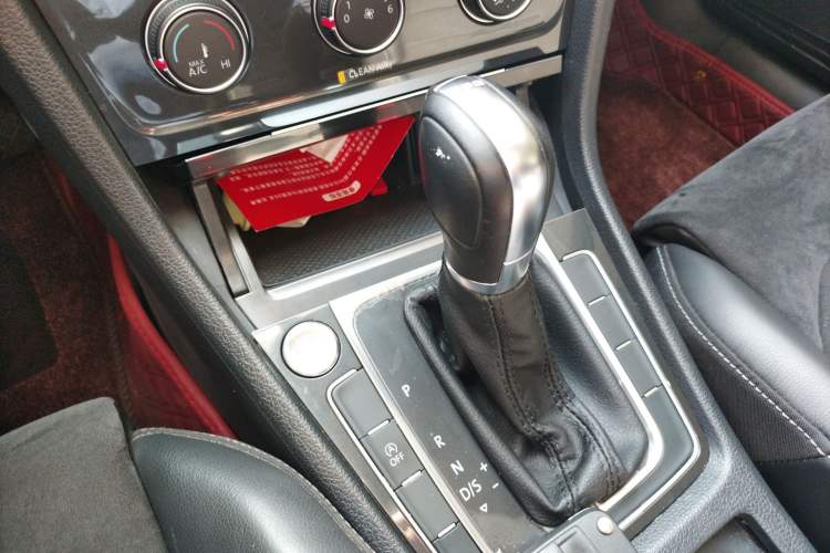 Used Volkswagen Golf 2020 Zhiai Edition 280TSI DSG Luxury Model
