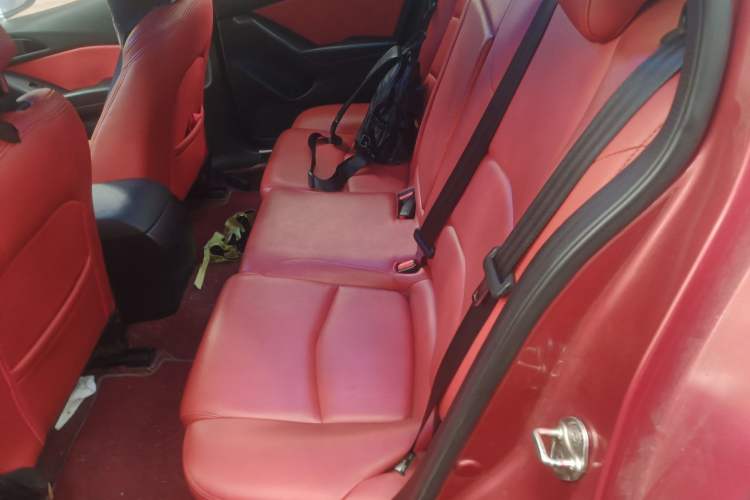 Used Mazda 3 Axela 2016 Sedan 1.5L Manual Luxury Model