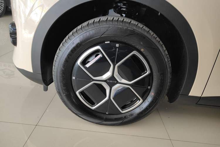 Used AION UT 2025 330 Starlight Edition Left Front Wheel Hub