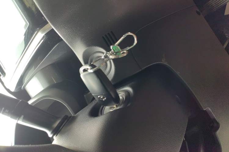 Used CHANGAN OSHAN X70A 2018 1.5L Manual Elite Version