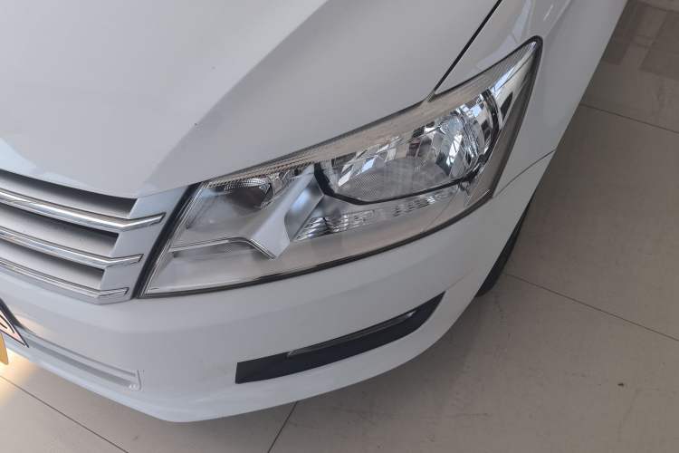 Used Volkswagen Santana 2015 1.6L Manual Comfort Edition Left Front Headlight