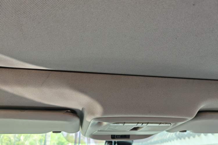 Used Renault Kadjar 2016 2.0L Two-Wheel Drive Leading Edition Headliner