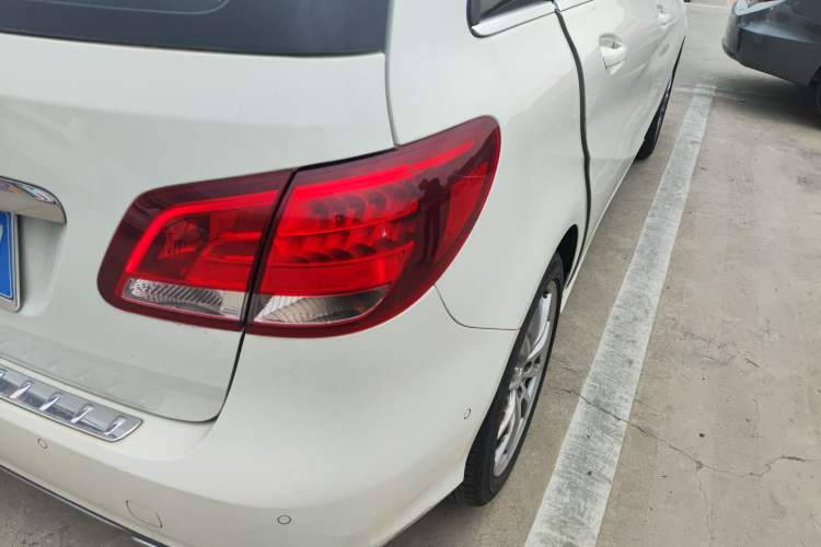 Used Mercedes-Benz B-Class 2015 B 200 Sport Edition Right Rear Taillight