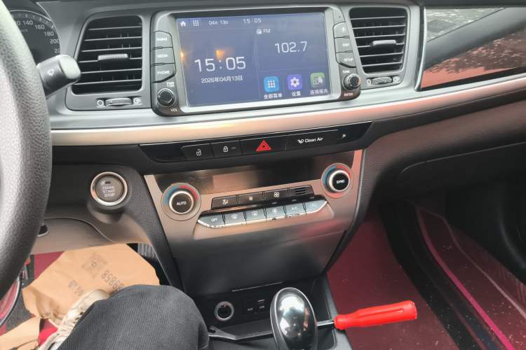 Used Hyundai Mistra 2017 1.6T Automatic Smart GLS China V Standard Audio And AC Panel