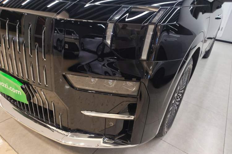 Used Zeekr 009 2024 Six-Seat Executive Version 4WD 108 kWh
