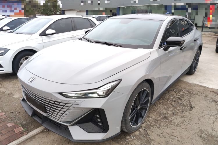 Used Changan UNI-V 2022 1.5T Prestige Version