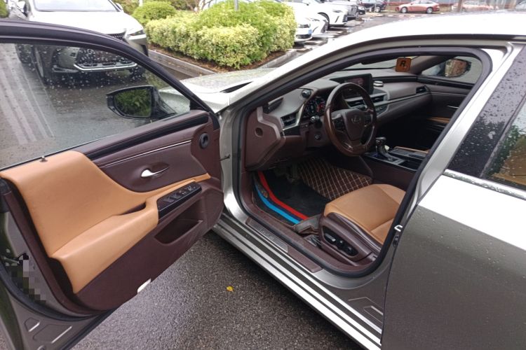 Used Lexus ES 2018 260 Excellence Edition China V Standard