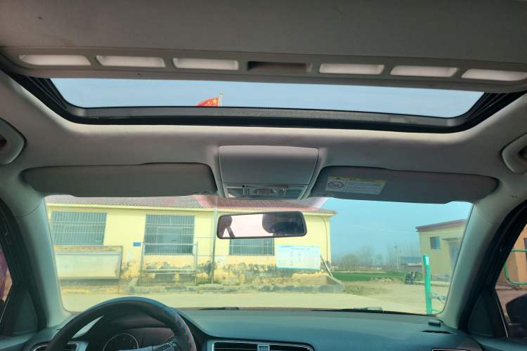 Used Volkswagen Cross Lavida 2014 1.4TSI DSG