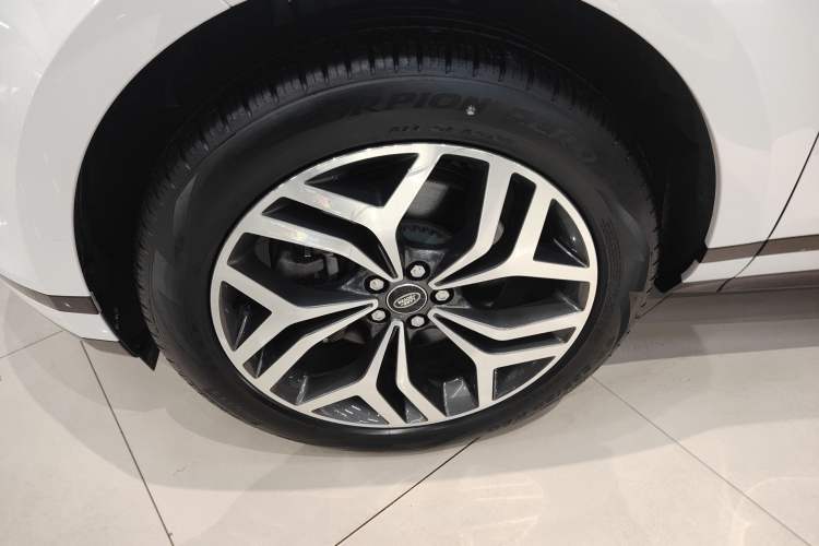 Used Land Rover Range Rover Evoque New Energy 2022 Aurora L P300e Plug-in Hybrid Electric Version