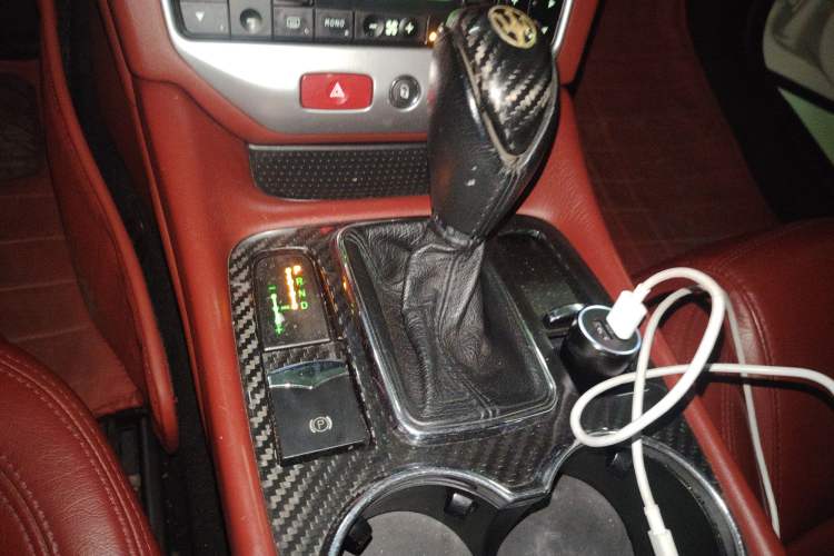 Used Maserati GranTurismo 2007 4.2L Standard Edition Gear Lever