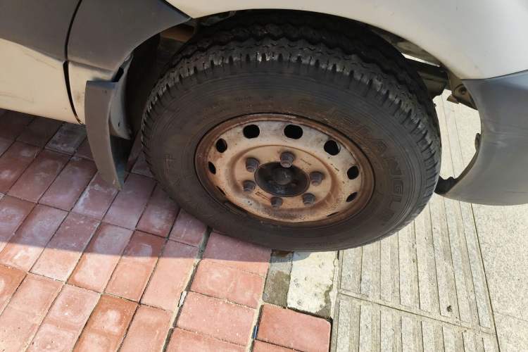 Used JAC Sunray 2017 2.0T Short-Wheelbase Mid-Roof Xingkuaiyun Multi-Purpose Commercial Vehicle