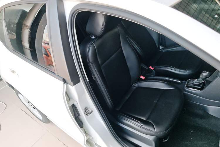 Used Volkswagen Polo 2016 1.6L Automatic Comfort Model