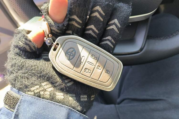 Used Toyota SIENNA 2024 2.5L Hybrid Comfort Edition