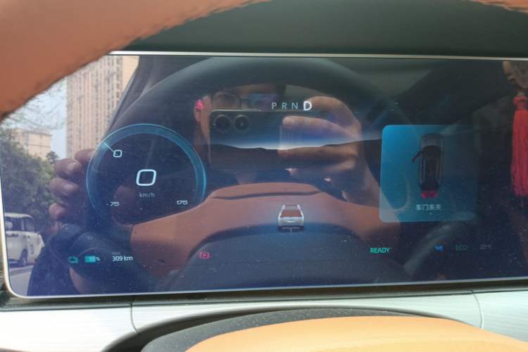 Used WM Motor W6 2021 520km PRO All-Round Edition
