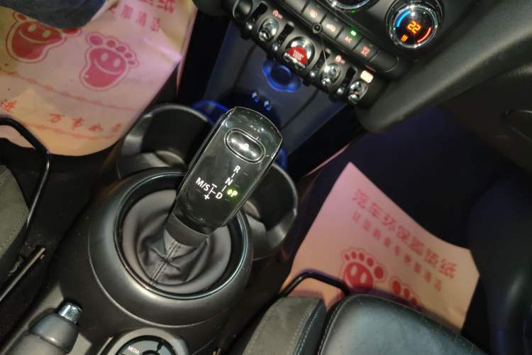 Used MINI 2018 1.5T COOPER Racing Driver Gear Lever