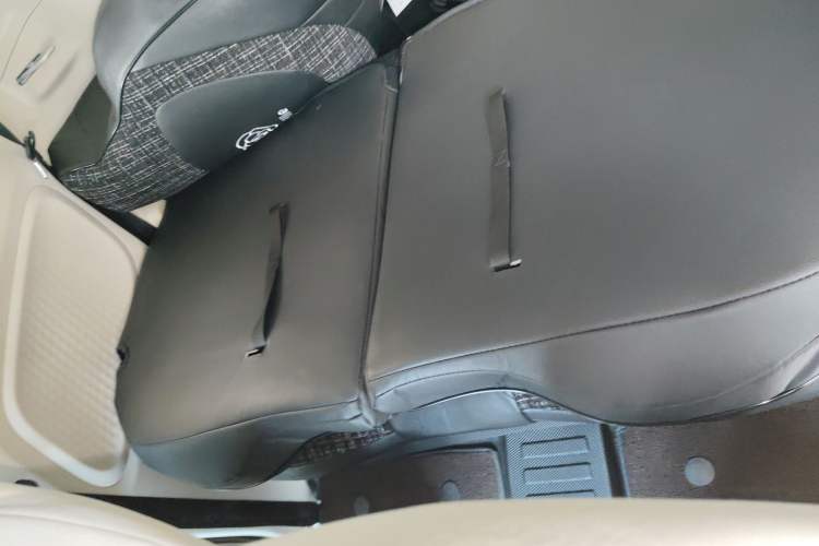 Used Wuling Hongguang MINIEV 2024 3rd Generation 215km Youth Edition Left Rear Seat