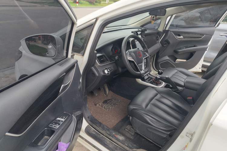 Used BYD Song MAX 2017 1.5T Manual Smart Connect Luxury 7-Seater
