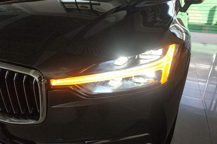 Used Volvo XC60 2021 T5 4x4 Smart Luxury Edition
