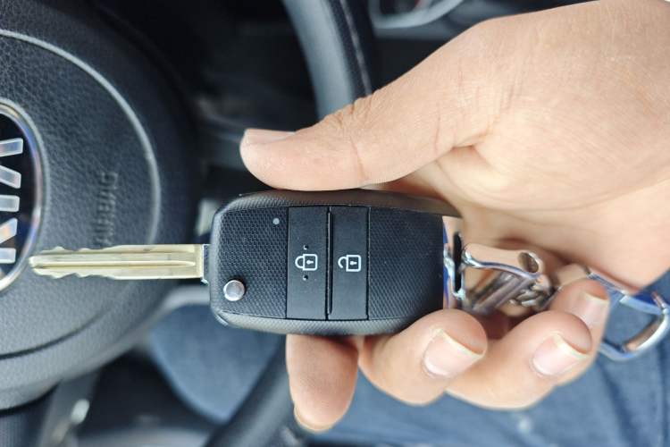 Used Kia Pegas 2017 1.4L Manual Fashion Edition Smart Vehicle Key