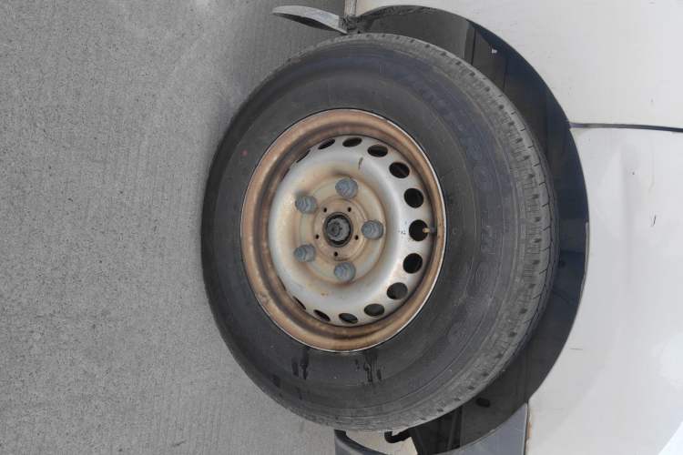 Used Ford Transit 2017 2.0T Diesel Van Mid-Chassis Mid-Roof China V Standard
