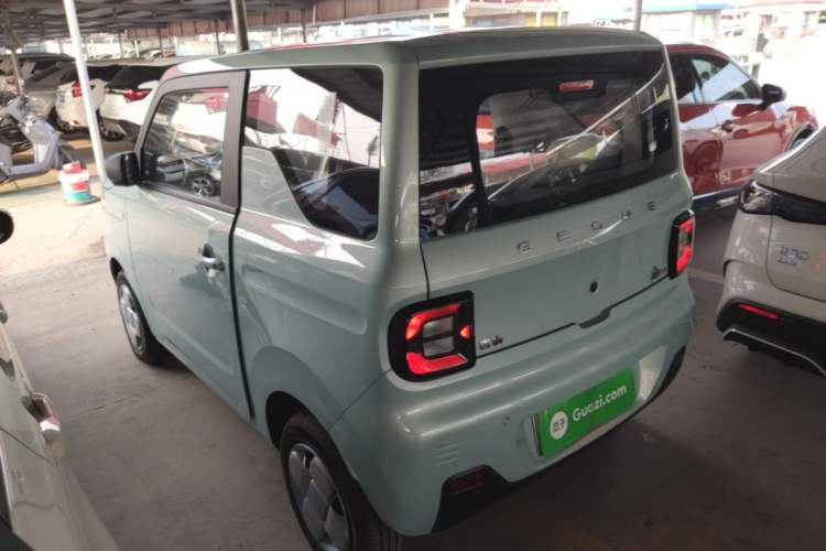 Used Geely Galaxy Panda 2024 Panda Mini 200km Endurance Bear
