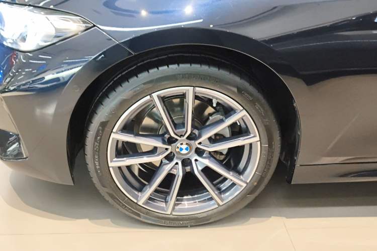 Used BMW 3 Series 2025 325Li M Sport Package