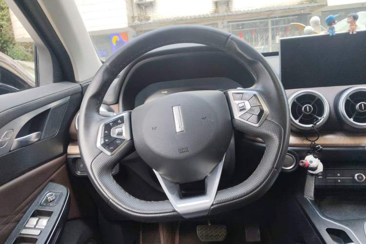 Used Wey VV5 2021 1.5T Two-Wheel Drive Smart Pioneer Steering Wheel