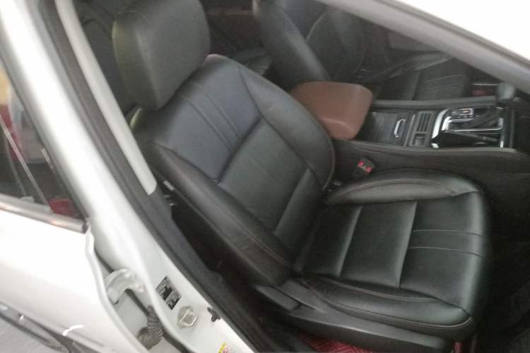 Used GAC Trumpchi GS7 2017 280T Two-Wheel Drive Luxury Model