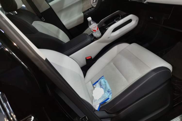 Used iCAR 03 2024 472km Four-Wheel Drive Long-Range Version Right Front Seat