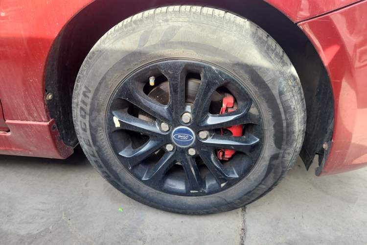 Used Ford Focus 2012 Hatchback Classic 1.8L Automatic Fashion Edition
