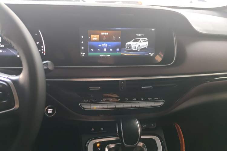 Used GAC Trumpchi M6 2021 PRO 270T DCT Luxury Edition Audio And AC Panel